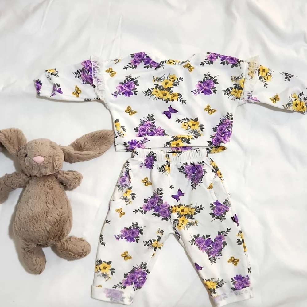 Matching sets - Picture 1 of 3
